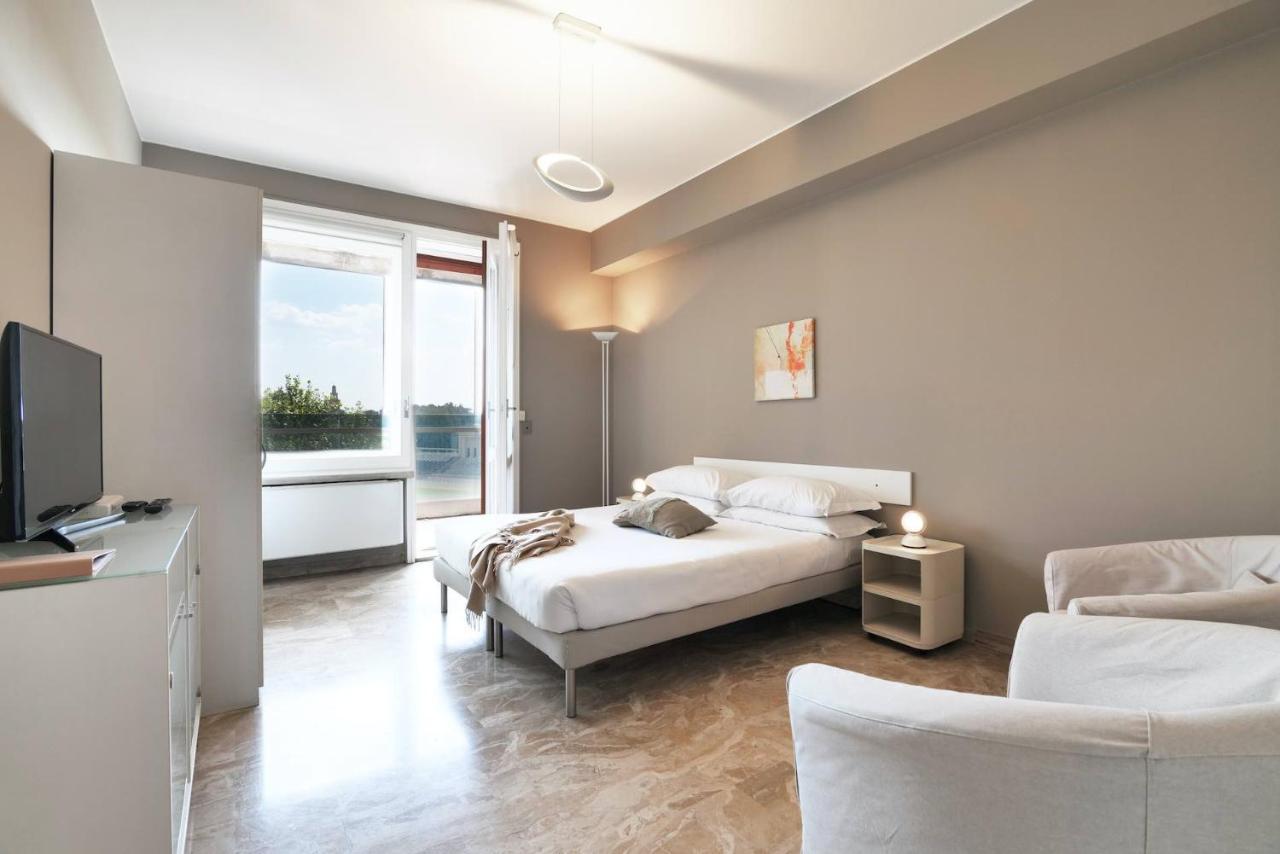 Contempora - Elvezia 8 - E53 * Milán